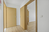 Flur - Gepflegte 2-Raumwohnung mit Balkon in der Merseburger Straße!
