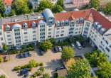 Hausansicht - Großzügige 5-Raumwohnung im Dachgeschoss mit Loggia und Aufzug!