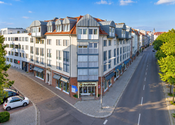Großzügige 5-Raumwohnung im Dachgeschoss mit Loggia und Aufzug! 06110 Halle, Dachgeschosswohnung