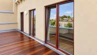 Balkon Vorderseite - Exklusiver Wohnkomfort auf 71 m² – zwei Balkone, Parkett, Fußbodenheizung und Aufzug