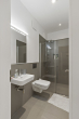 Gäste WC mit Dusche - Zentral – Modern – Praktisch 4-Raumwohnung im Herzen von Halle inklusive Einbauküche, Stellplatz und einer riesigen Terrasse