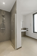Dusche Hauptbad - Zentral – Modern – Praktisch 4-Raumwohnung im Herzen von Halle inklusive Einbauküche, Stellplatz und einer riesigen Terrasse