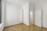 Arbeitszimmer (a) - Zentral – Modern – Praktisch 4-Raumwohnung im Herzen von Halle inklusive Einbauküche, Stellplatz und einer riesigen Terrasse