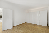 Schlafzimmer - Zentral – Modern – Praktisch 4-Raumwohnung im Herzen von Halle inklusive Einbauküche, Stellplatz und einer riesigen Terrasse