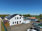 Wohnhaus mit Parkplatz - BESONDERE IMMOBILIE – Wohnen, Arbeiten und Entspannen – ein außergewöhnliches Anwesen mit vielseitigen Nutzungsmöglichkeiten.