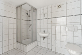 Badezimmer - Aufgepasst! Attraktive 3-Raumwohnung mit Balkon in der Reilstraße!