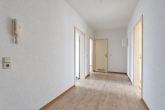 Flur - Helle 3-Zimmer-Wohnung mit geräumiger Küche – Platz für Ihre Wohnideen