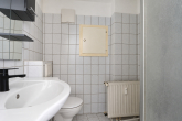 Badezimmer - Helle 3-Zimmer-Wohnung mit geräumiger Küche – Platz für Ihre Wohnideen
