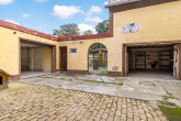 Garagen Innenhof - Großes Zweifamilienhaus in der Goethestadt Bad Lauchstädt mit Nutzungspotenzial