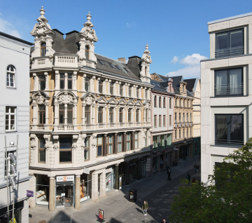 Geräumige 1-Raumwohnung mit Aufzug! 06108 Halle (Saale), Dachgeschosswohnung
