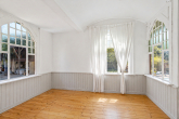 Wintergarten - Kernsaniertes und strahlendes “Liebhaberstück” – großes Einfamilienhaus in Steuden!