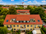 Hausansicht - Wohnen zwischen Stadt und Natur – großzügige Dachgeschosswohnung in Heide-Süd