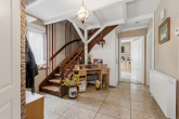 Flur 1.OG - Familienidylle in Wallwitz – Gepflegtes Einfamilienhaus mit Wintergarten, Teich und gepflegten Garten