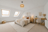 Beispiel Zimmer DG - Charmantes Reihenmittelhaus mit viel Platz, Keller und Garten in gefragter Lage von Zwintschöna
