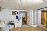 Waschraum - Einfamilienhaus im Bungalowstil in Nienburg ( Saale)