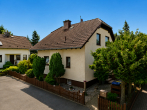 Vorderansicht1 - Freistehendes Einfamilienhaus mit Terrasse, Garten und hervorragender Anbindung – Wohnen im Ortsteil Zwintschöna