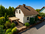 Vorderansicht - Freistehendes Einfamilienhaus mit Terrasse, Garten und hervorragender Anbindung – Wohnen im Ortsteil Zwintschöna