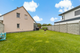 Garten Hausansicht c - Sie haben den Traum vom Haus in Traumlage und Top-Zustand? Träume können wahr werden!