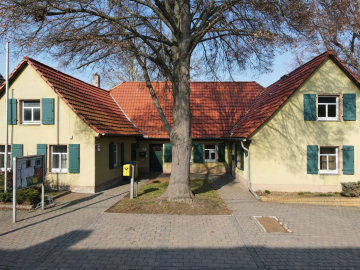 Historisches Dorfhaus-Ensemble mit Hofcharakter – Wohnen & Arbeiten im Salzatal 06198 Salzatal OT Beesenstedt, Zweifamilienhaus zum Kauf