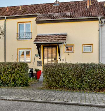 Reihenmittelhaus in junger Wohnsiedlung- Parkblick inklusive!, 06258 Schkopau / Lochau, Reihenmittelhaus zum Kauf