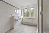 Badezimmer - Wohnen im Grünen: Renovierte 1 Zimmer-Wohnung am Stadtrand von Halle!