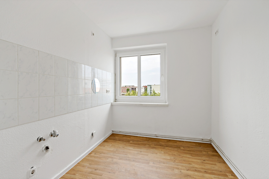 Gepflegte 2-Raumwohnung mit Balkon in der Merseburger Straße! - Photo 1