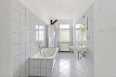 Badezimmer - Pärchen aufgepasst! Geräumige 2-Raumwohnung in der Reilstraße